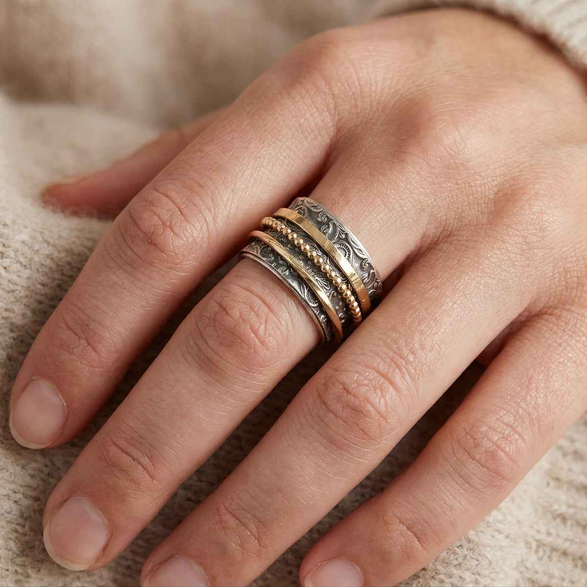 Cherilyn – Vintage Antique Ring in Gold and Silver
