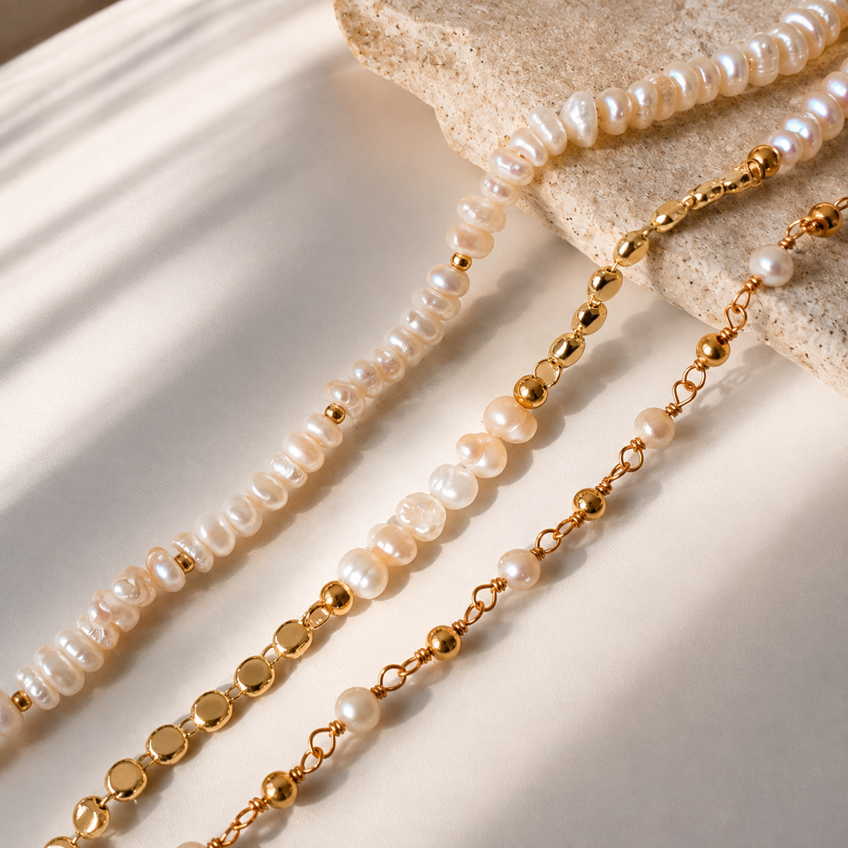 Siena - Pearl Bracelet with Disc Chain