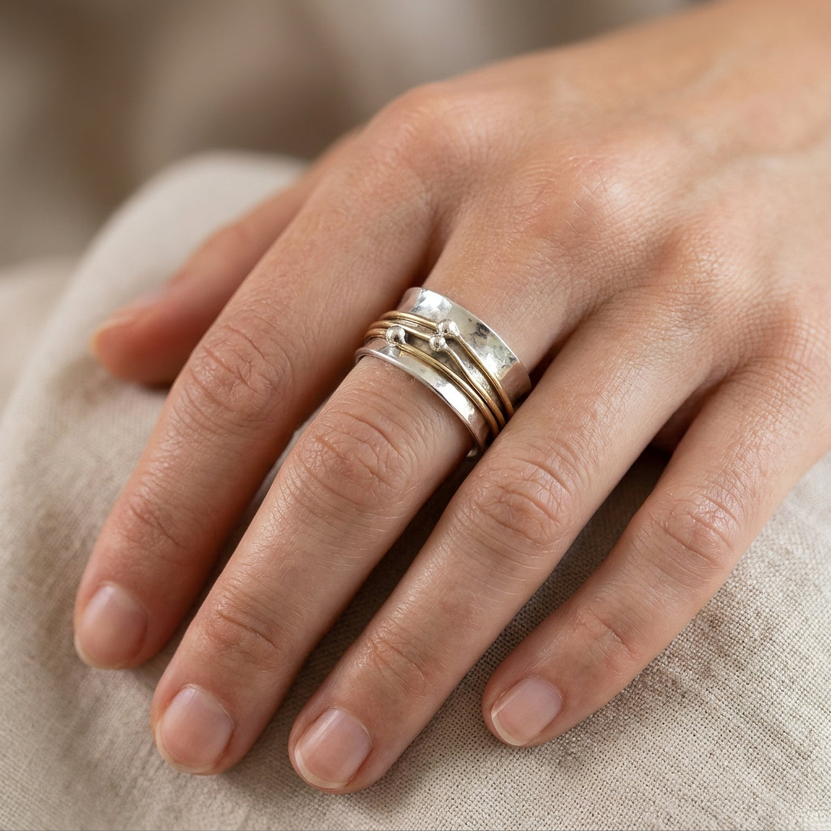 Alix – Retro style silver and gold ring