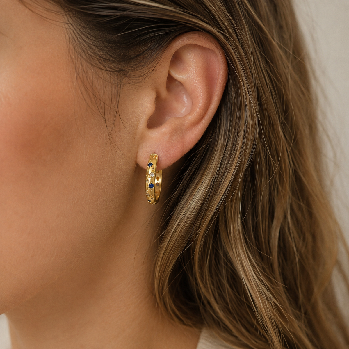 Maelis – Vintage Earrings with Blue Accents
