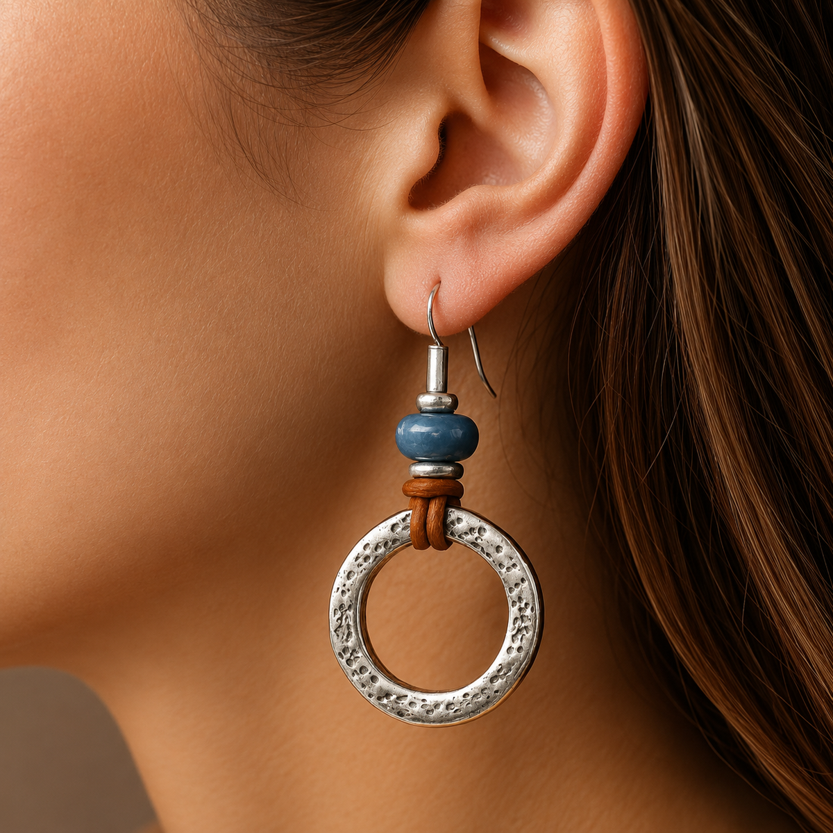 Mira – Silver circle earrings in boho-vintage style