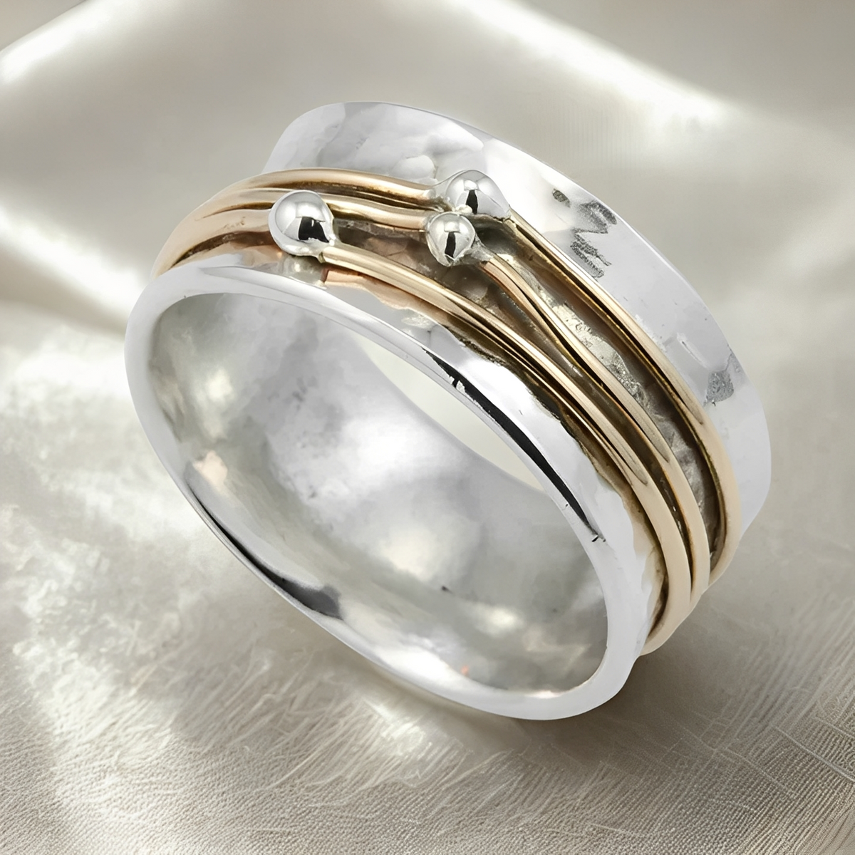 Alix – Retro style silver and gold ring