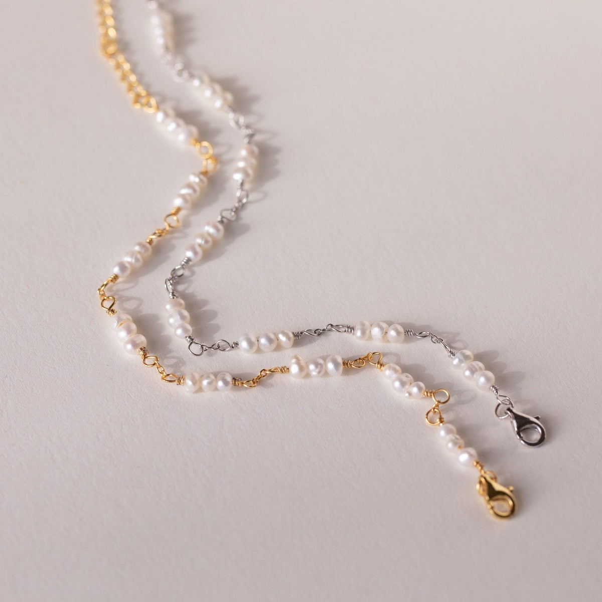 Hailey – Pearl Bracelet with Stations