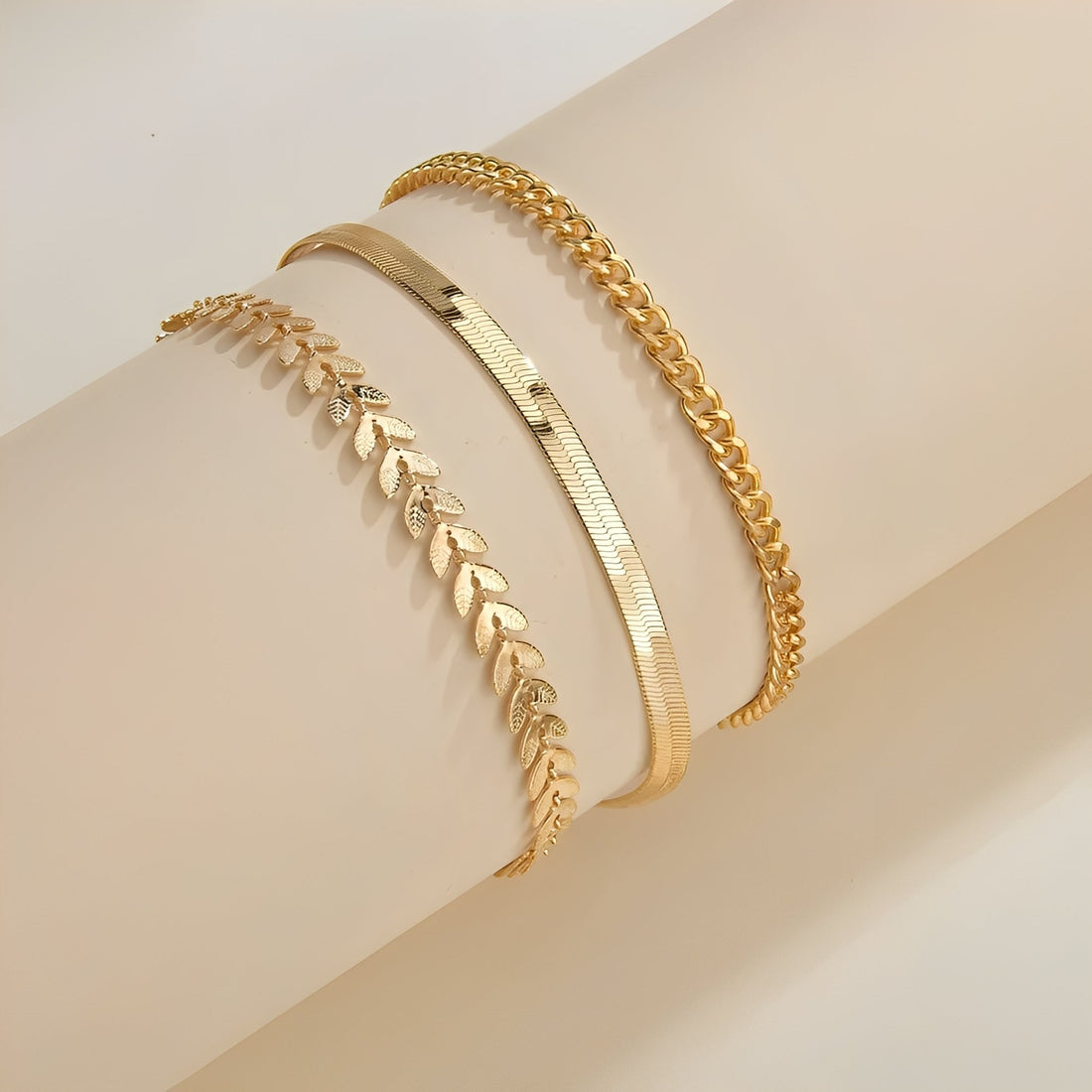 Odelia – Elegant golden ankle bracelet