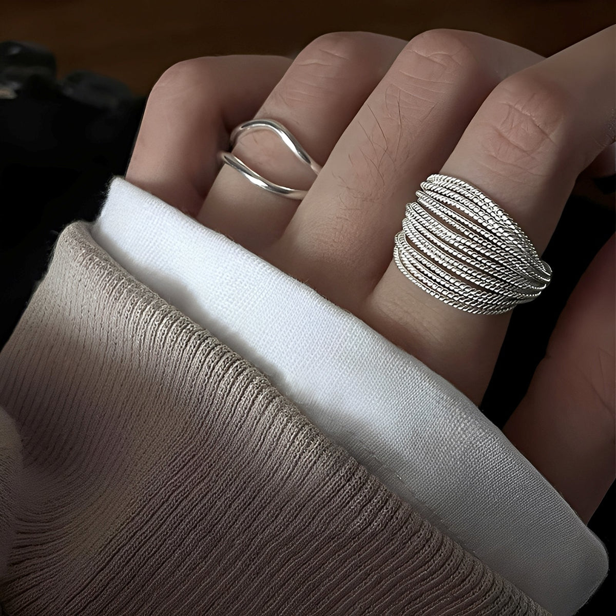 Miley – Overlapping silver ring