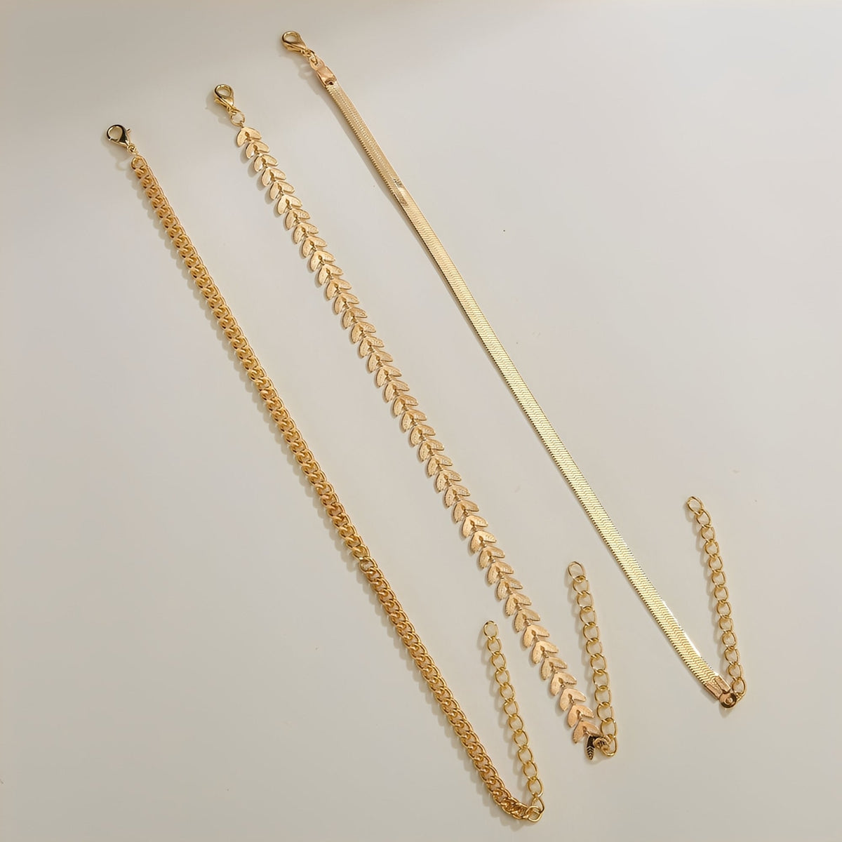 Odelia – Elegant golden ankle bracelet