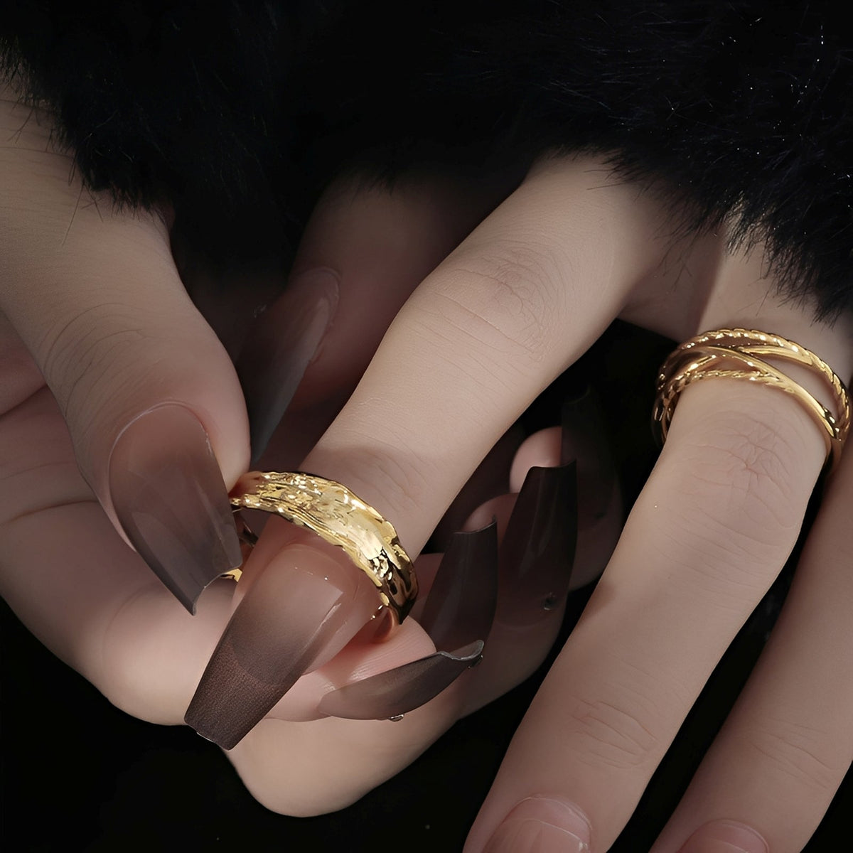 Sara – Vintage Forged Gold Ring