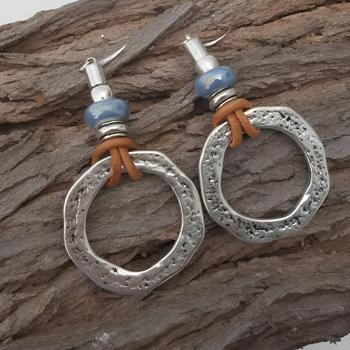 Mira – Silver circle earrings in boho-vintage style